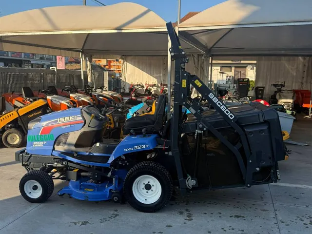 Iseki Tractor cortacésped ISEKI SGX 323 Usado